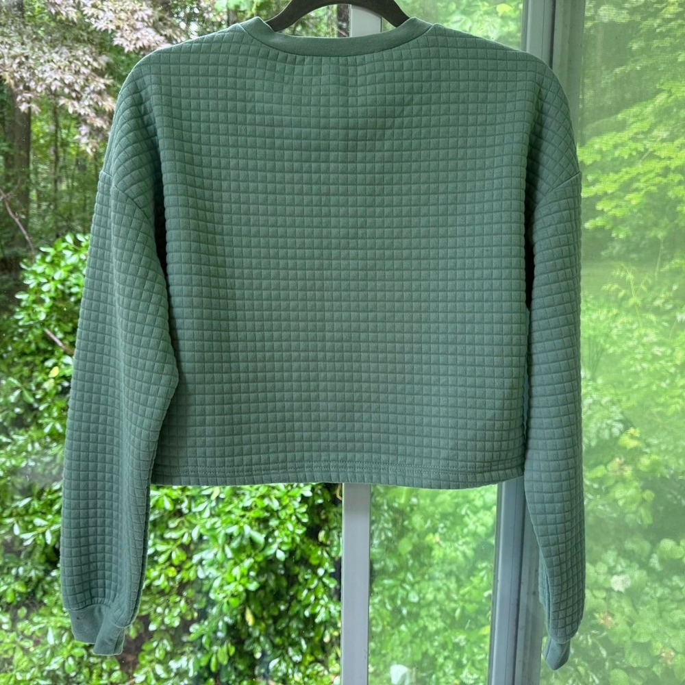 Cropped Textured adjustable drawstring top - Picture 5 of 8
